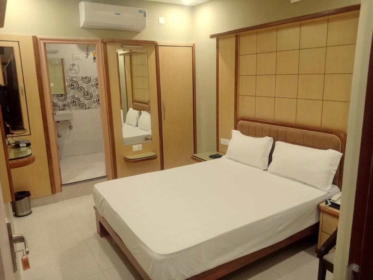 Hotel Shri Gourav ไบคาเนอร์ ภายนอก รูปภาพ