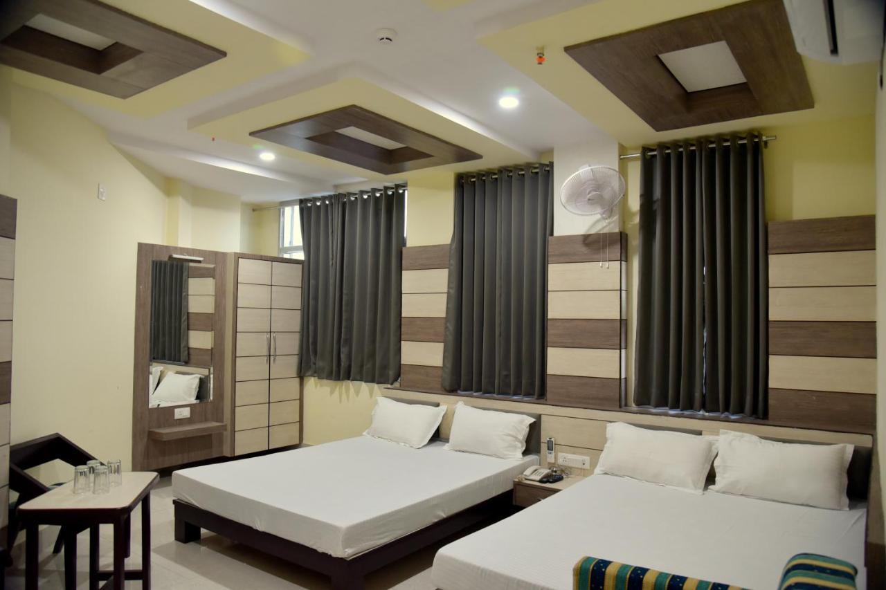 Hotel Shri Gourav ไบคาเนอร์ ภายนอก รูปภาพ