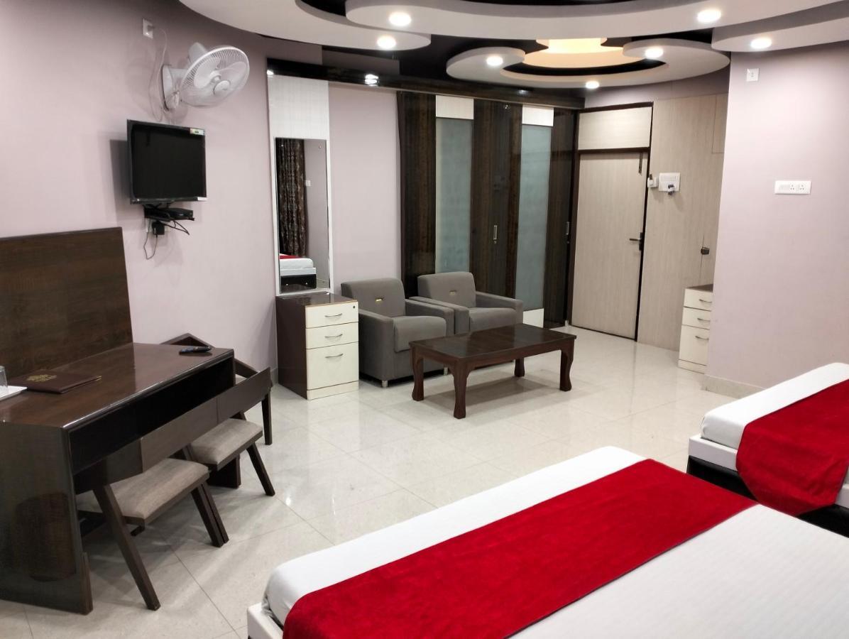 Hotel Shri Gourav ไบคาเนอร์ ภายนอก รูปภาพ