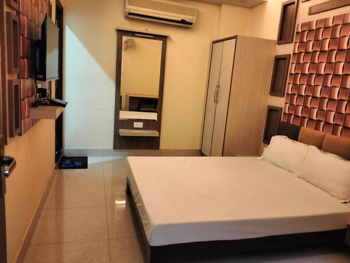 Hotel Shri Gourav ไบคาเนอร์ ภายนอก รูปภาพ