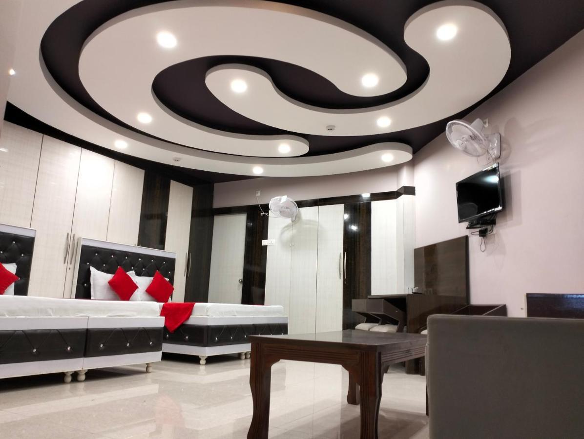 Hotel Shri Gourav ไบคาเนอร์ ภายนอก รูปภาพ