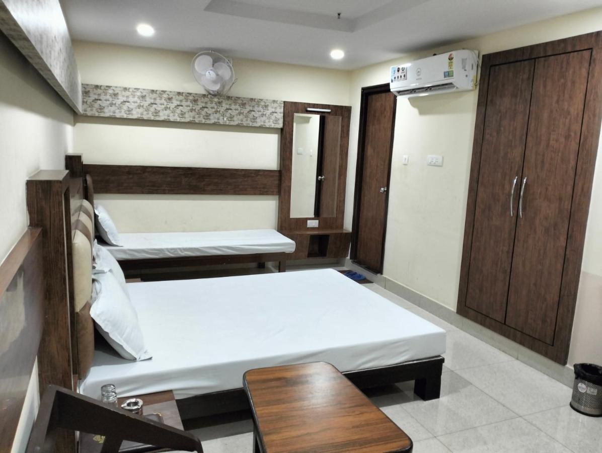 Hotel Shri Gourav ไบคาเนอร์ ภายนอก รูปภาพ